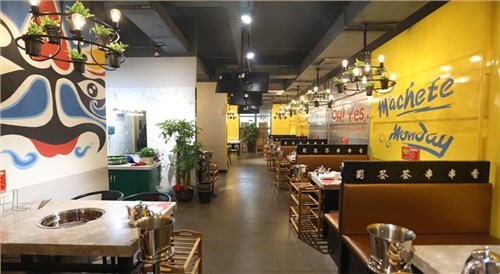 蜀签签串串香火锅店装修