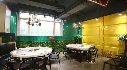 蜀签签串串香火锅店装修
