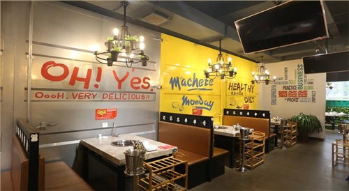 蜀签签串串香火锅店装修